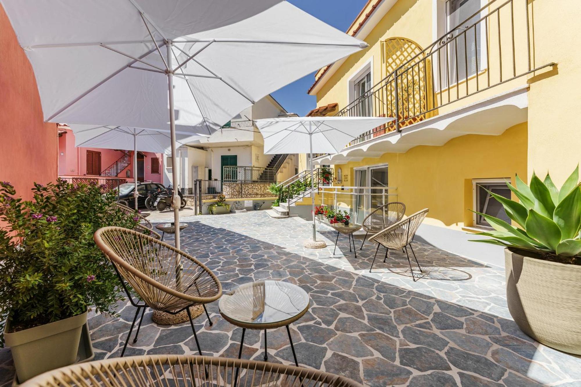 Ciraccio Apartments Procida Exterior photo